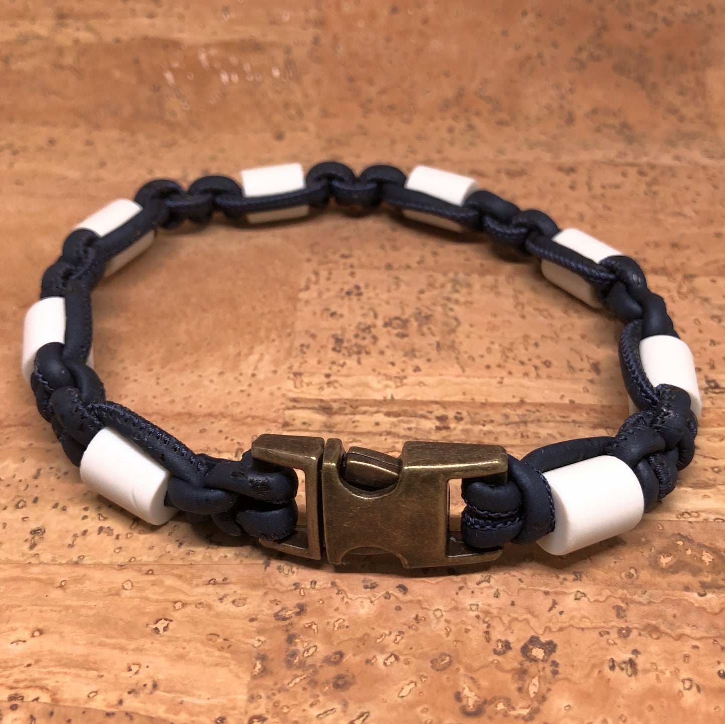 Thin Buckle EM Collar